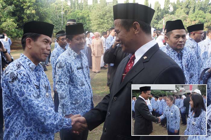 Penghargaan SatyaLancana Karya Satya untuk 46 PNS Kementan